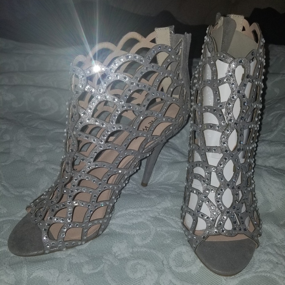 Nine west silver rhinestone cage heels 8.5